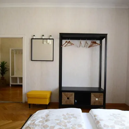 Apartment Lonyay Gellert View 2br Budapest