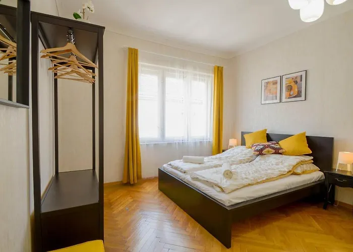 Appartement Lonyay Gellert View 2br